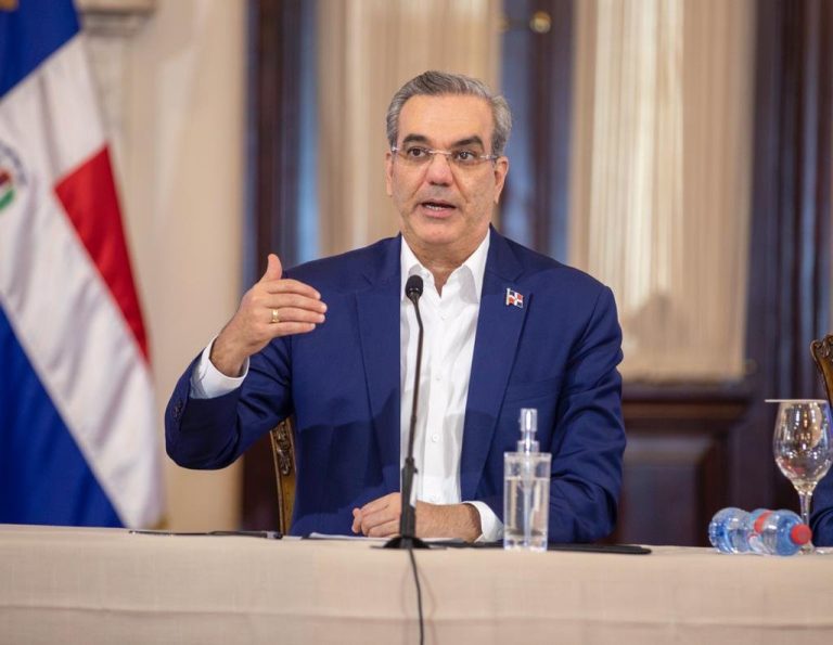 Presidente Abinader crea Observatorio de Políticas Migratorias para transparentar el diseño y monitoreo estatal