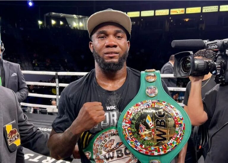 El campeón mundial Carlos “Caballo Bronco” Adames está dispuesto a sacrificar dinero para pelear en el país por cuatro títulos