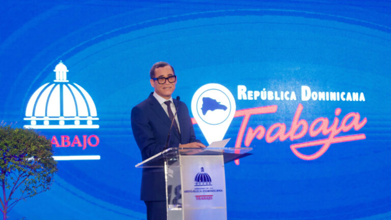 Ministerio de Trabajo presenta programa de tres meses pagados para entrenamiento de buscadores de empleo en las empresas