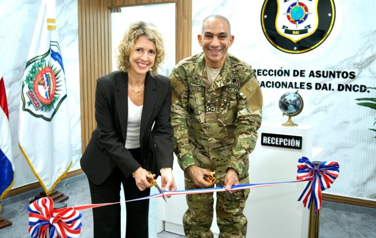 DNCD INAUGURA REMODELACIÓN OFICINAS DE LA DIRECCIÓN DE ASUNTOS INTERNACIONALES