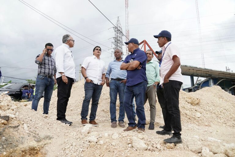 Más agua para los barrios:Fellito Suberví anuncia soluciones rápidas a 28 sectores del Gran Santo Domingo