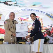 Director de la Policía Nacional es condecorado en el 78.º aniversario de la Fuerza Aérea Dominicana