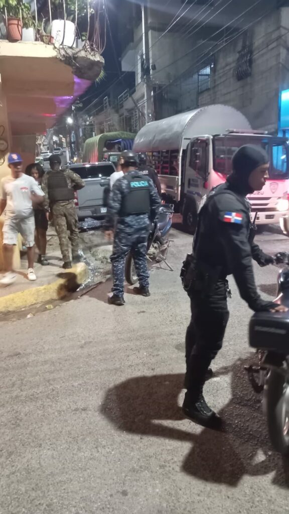 Policía Nacional en San Cristóbal ejecuta detenciones por violencia intrafamiliar, asalto y cumplimiento de orden judicial