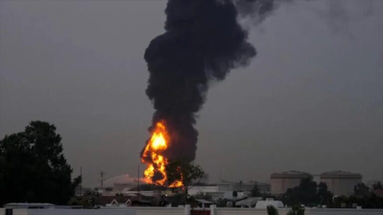 Irán destruye lanchas tácticas y abate a varios militares de EEUU 