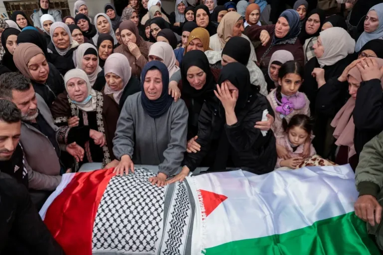 ‘Matamos perros’: tropas israelíes matan a dos niños y padres en Cisjordania