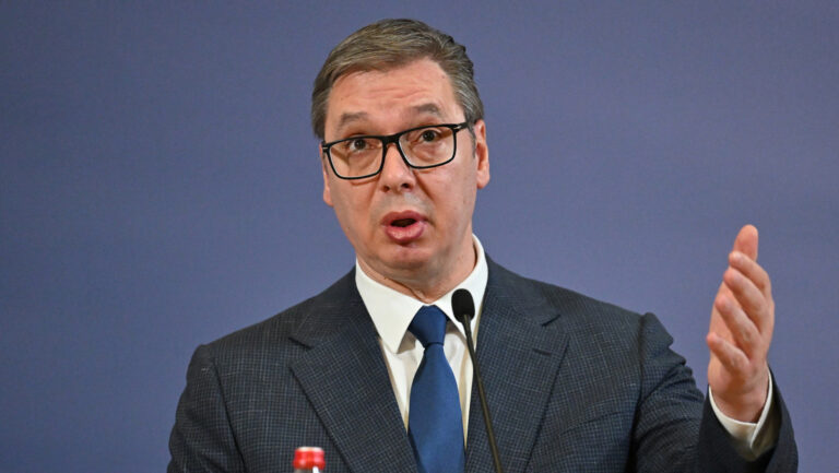 Vucic: Europa «vivirá un verdadero infierno» energético por el conflicto en Oriente Medio
