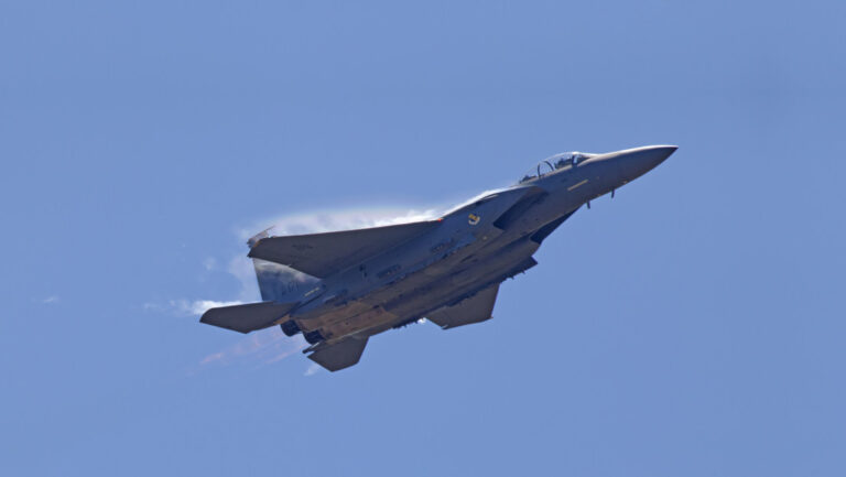 Reportan que otro F-15 de EE.UU. es derribado por Irán