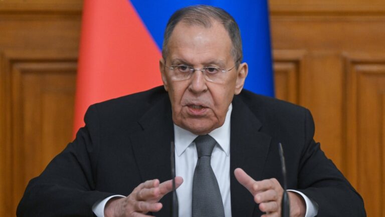 Lavrov: Occidente opera en Oriente Medio según el principio de «dividir, enfrentarse entre sí y gobernar»