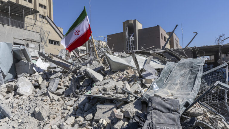 Irán: «Iniciar guerras es fácil, pero terminarlas no se consigue con unos cuantos tuits»