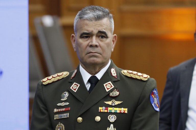 Venezuela tiene nuevo ministro de Defensa tras más de una década de Padrino López en el cargo