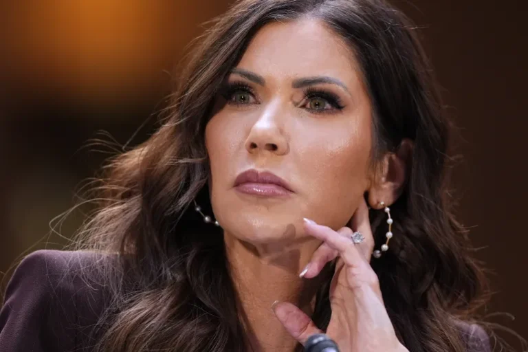 ¿Por qué Trump despidió a Kristi Noem como secretaria del DHS; ¿Quién es Markwayne Mullin?