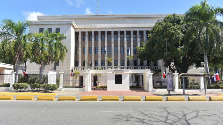 Ministerio de Educación reporta 63 % de avance en la cuarta etapa de la Evaluación de Desempeño Docente 2025-2026