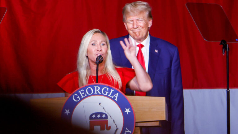 «Locura absoluta»: exaliada MAGA de Trump pide sacarlo del cargo por sus declaraciones