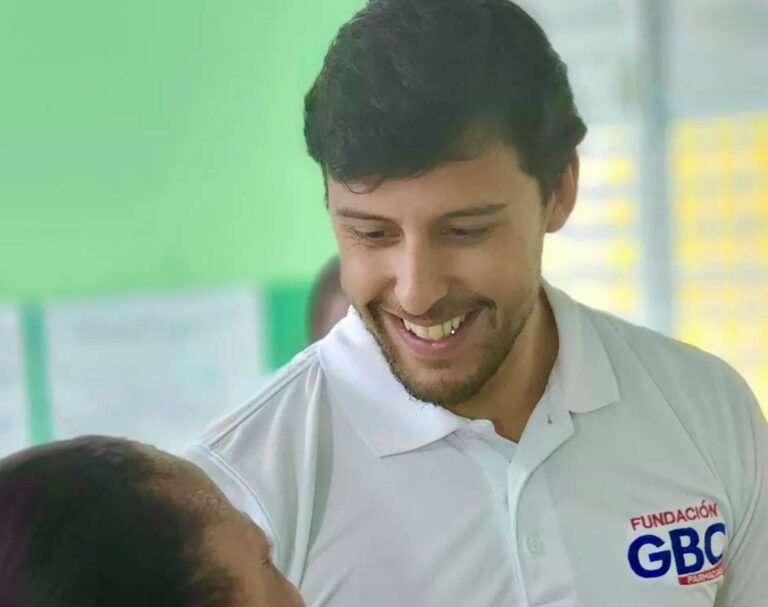 Raymond Rodríguez y Fundación GBC realizan operativo médico integral en Arroyo Hondo