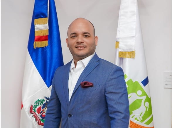 Periodista Pablo Gómez destaca avances de la comunicación dominicana
